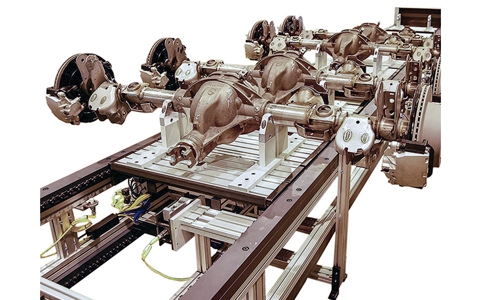 Modu-Con 5 - Over/under trapped pallet conveyor system, engineered for high-efficiency material handling